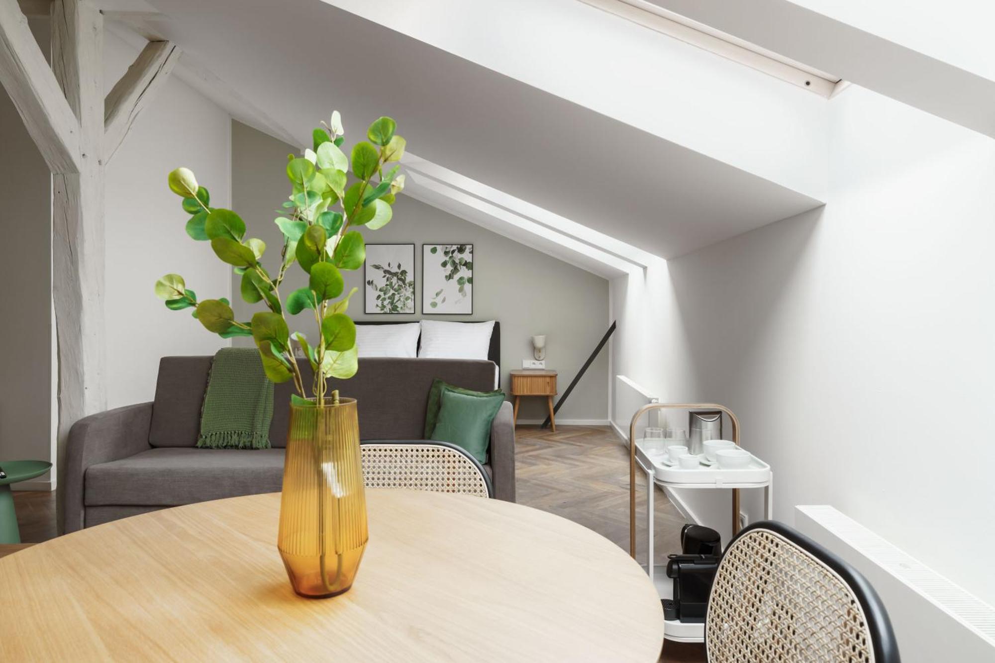 Limehome Halkova Prag